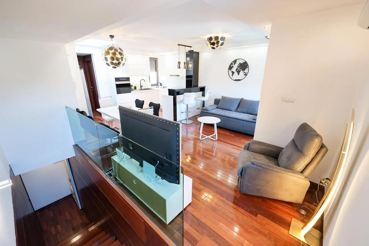 Two Bedroom Apartment Dunatov With Private Parking Zara 0*,