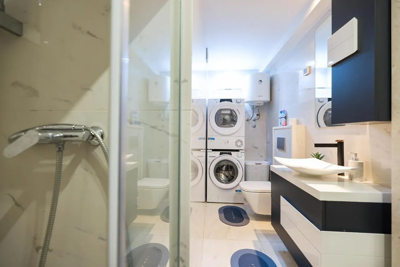 Two Bedroom Apartment Dunatov With Private Parking Zadar